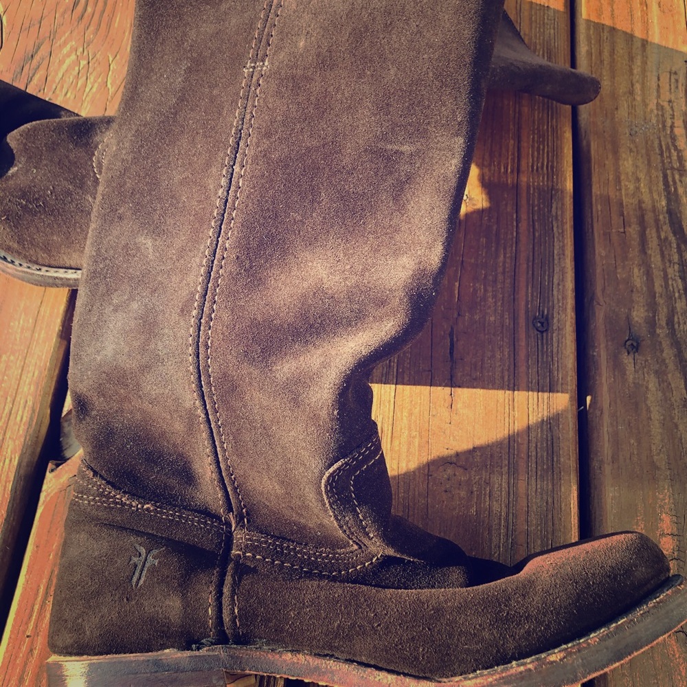 Boxy Toe Frye Boots